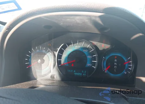 2010 Ford Fusion Se z USA, uszkodzony, nr VIN 3FAHP0HA2AR373155